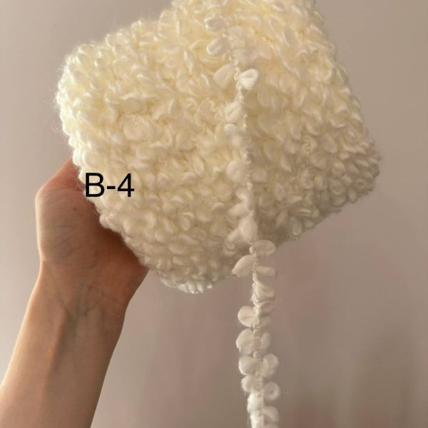 Bukle (akrils) B-4