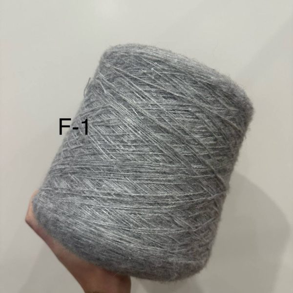 Fliteris (50% vilna, 25% akrils, 20% poliesters, 5% metāls) F-1