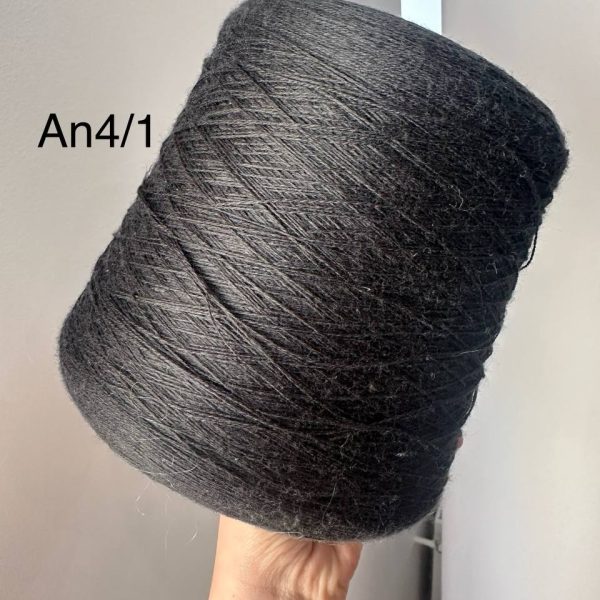 Angora (25% angora, 51% merino, 17% poliamīds, 1% elastāns) AN-4/1
